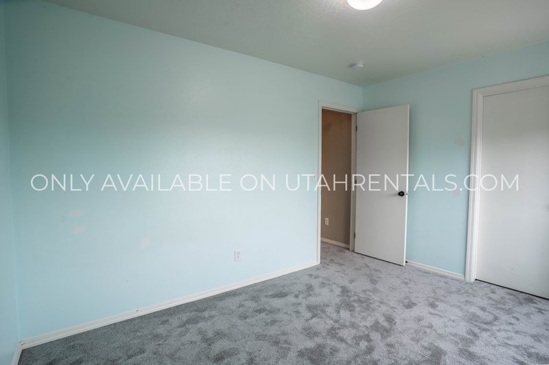 AVAILABLE NOW | 3 Bed, 2.5 Bath Single-Family Home in Lindon property image