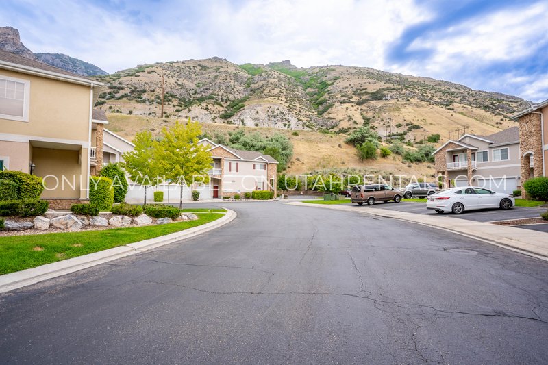 Beautiful Canyon Meadow Condo! property image