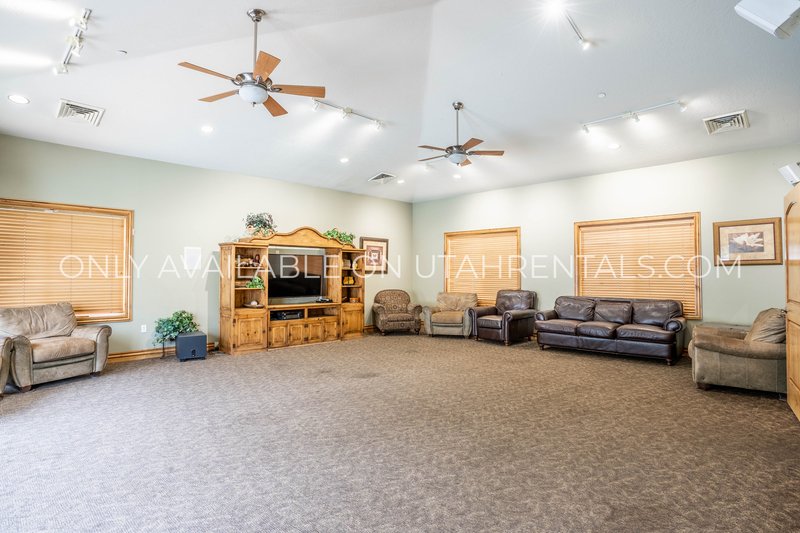 Beautiful Canyon Meadow Condo! property image