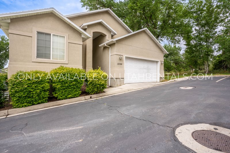 5 Bedroom Home in South Provo property image