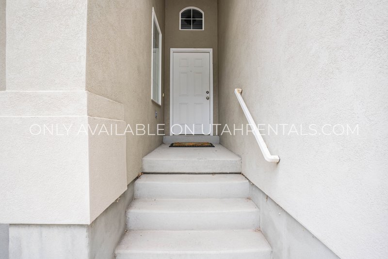 5 Bedroom Home in South Provo property image