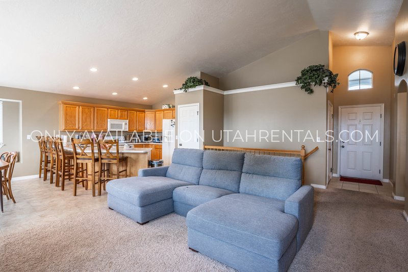 5 Bedroom Home in South Provo property image