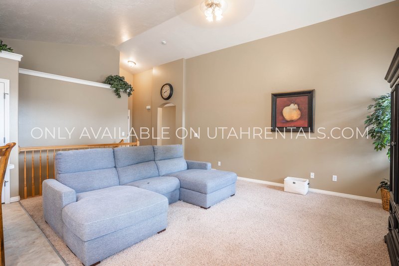5 Bedroom Home in South Provo property image
