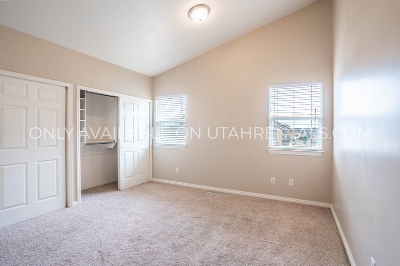 5 Bedroom Home in South Provo property image