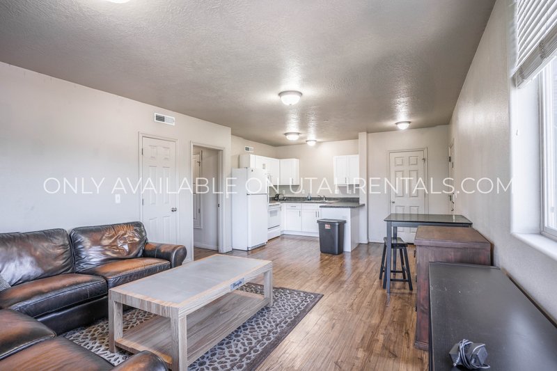 Private Rooms at Lanai D4 property image