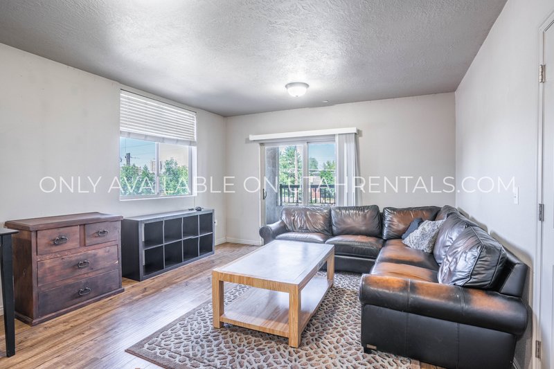 Private Rooms at Lanai D4 property image