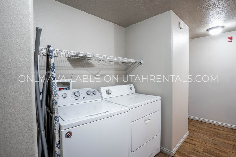 Private Rooms at Lanai D4 property image