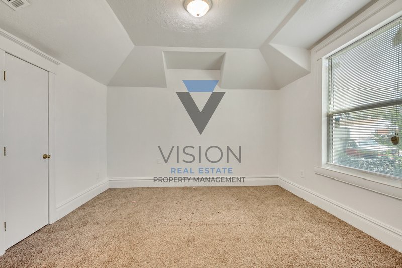 Great 4 bedroom 3 bathroom home in SLC! property image