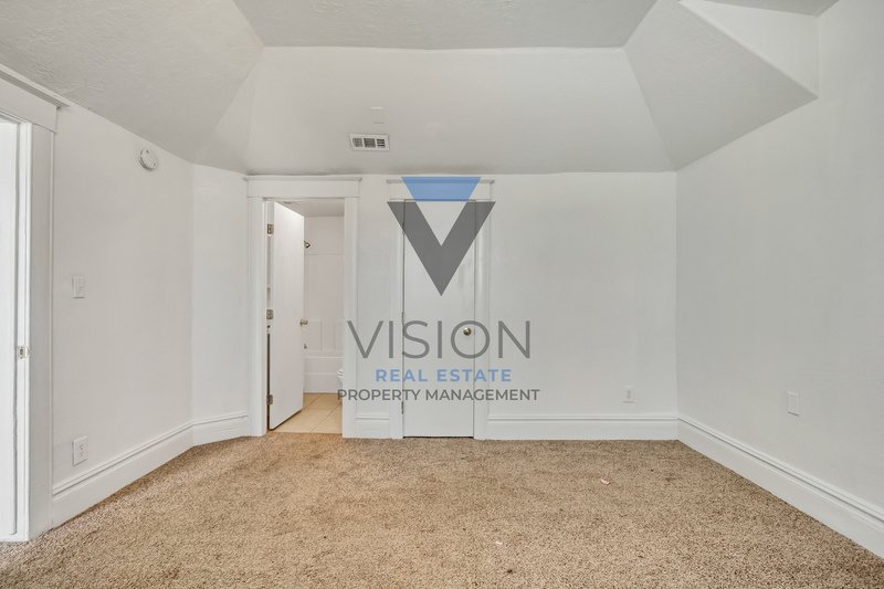 Great 4 bedroom 3 bathroom home in SLC! property image