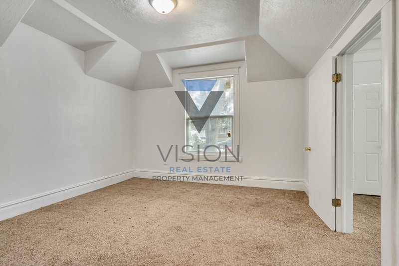 Great 4 bedroom 3 bathroom home in SLC! property image