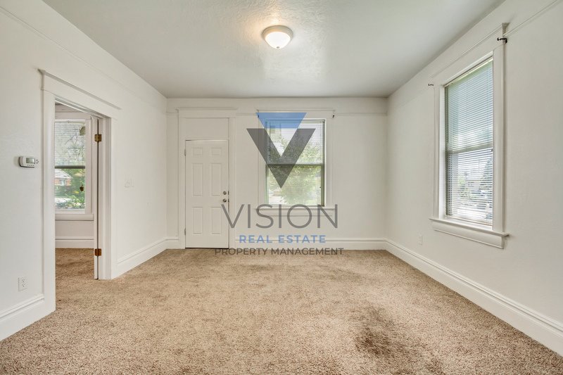 Great 4 bedroom 3 bathroom home in SLC! property image