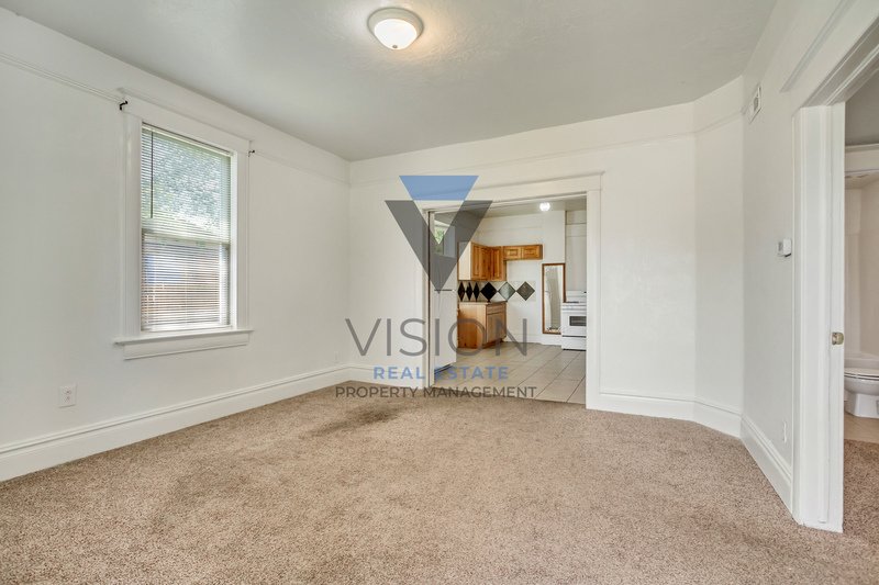 Great 4 bedroom 3 bathroom home in SLC! property image