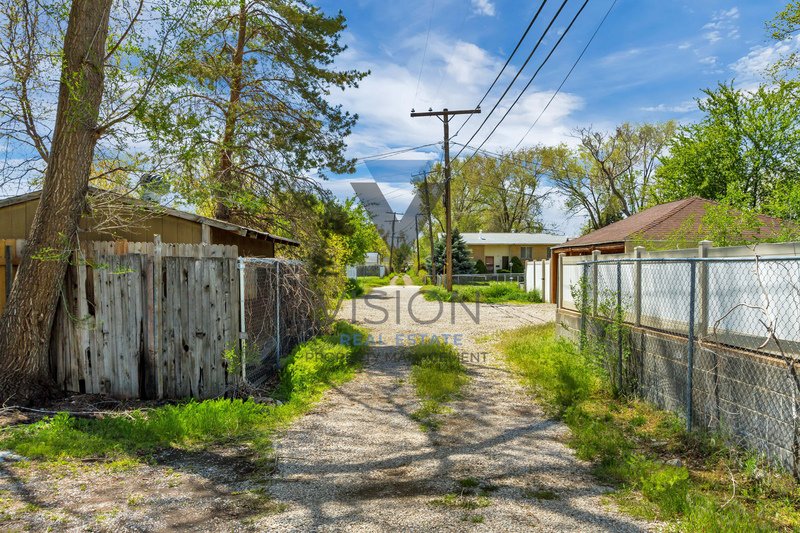 Great 4 bedroom 3 bathroom home in SLC! property image