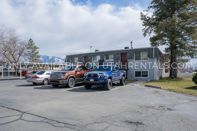 Bright 2-Bed Apartment in Central Midvale property image