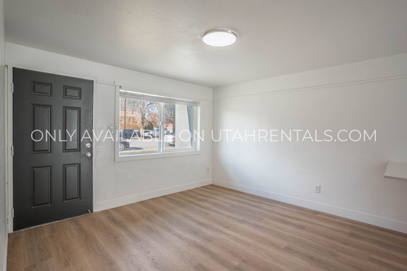 Charming 2 Bed 1 Bath apartment property image