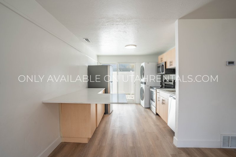 Charming 2 Bed 1 Bath apartment property image