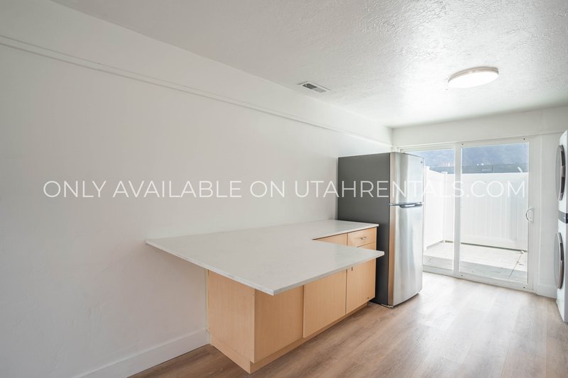 Charming 2 Bed 1 Bath apartment property image