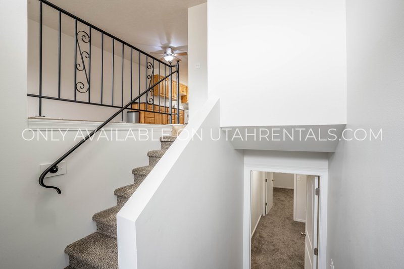 Beautiful & Spacious Orem Townhouse property image