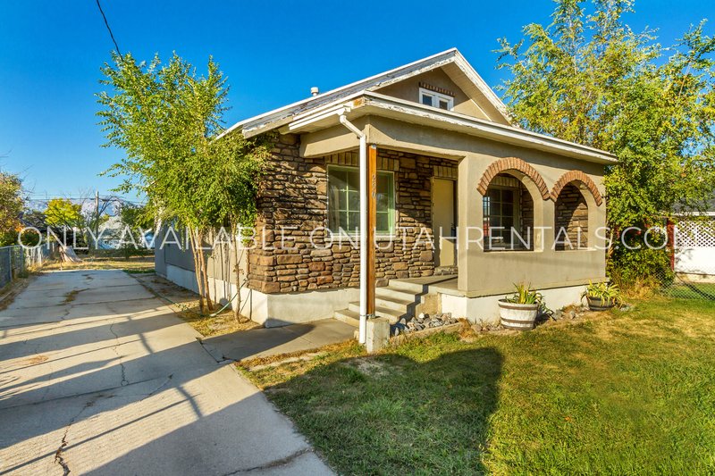Charming 3-Bed House with Private Yard – Prime Ogden Location! property image