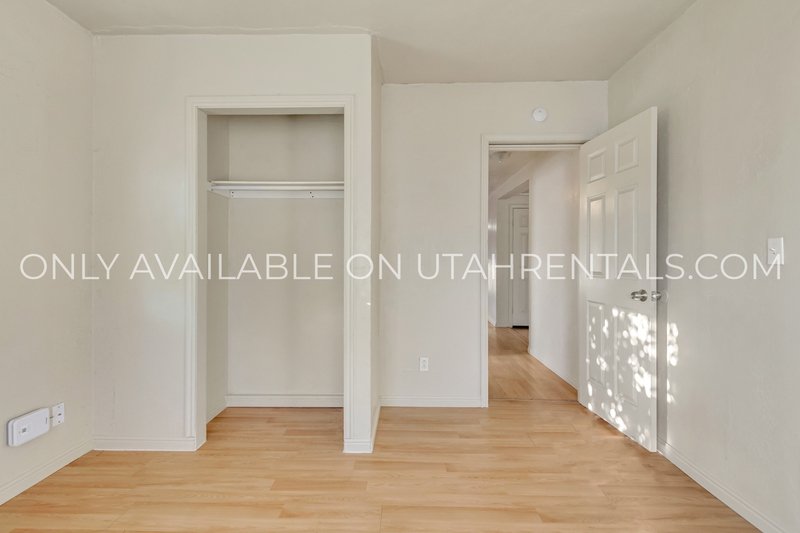 Charming 3-Bed House with Private Yard – Prime Ogden Location! property image