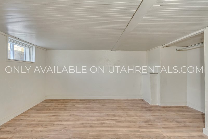 Charming 3-Bed House with Private Yard – Prime Ogden Location! property image