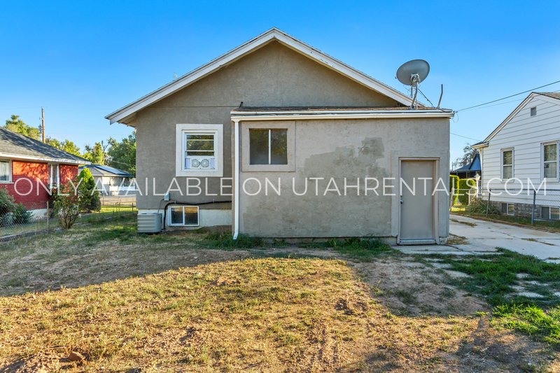 Charming 3-Bed House with Private Yard – Prime Ogden Location! property image