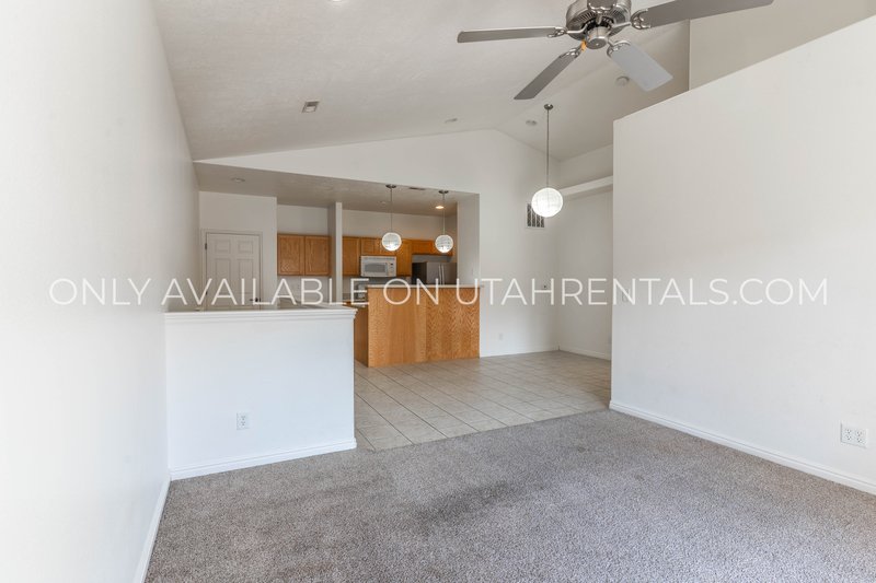 Spacious Upper-Level Condo with Vaulted Ceilings & Resort-Style Amenities! property image