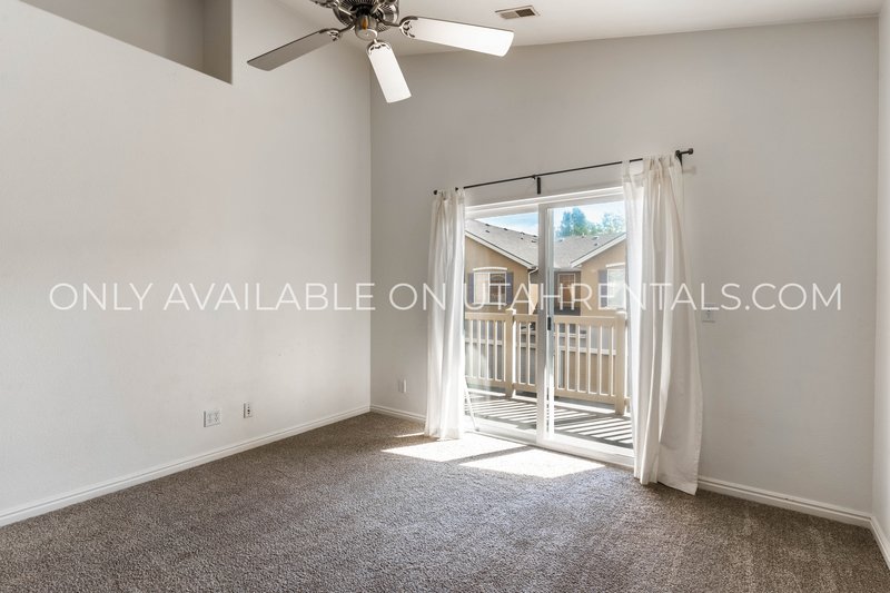 Spacious Upper-Level Condo with Vaulted Ceilings & Resort-Style Amenities! property image