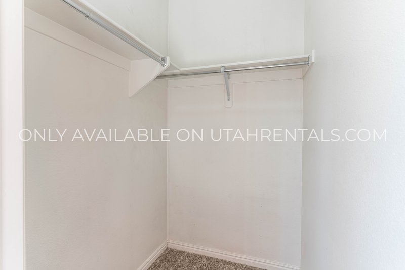 Spacious Upper-Level Condo with Vaulted Ceilings & Resort-Style Amenities! property image