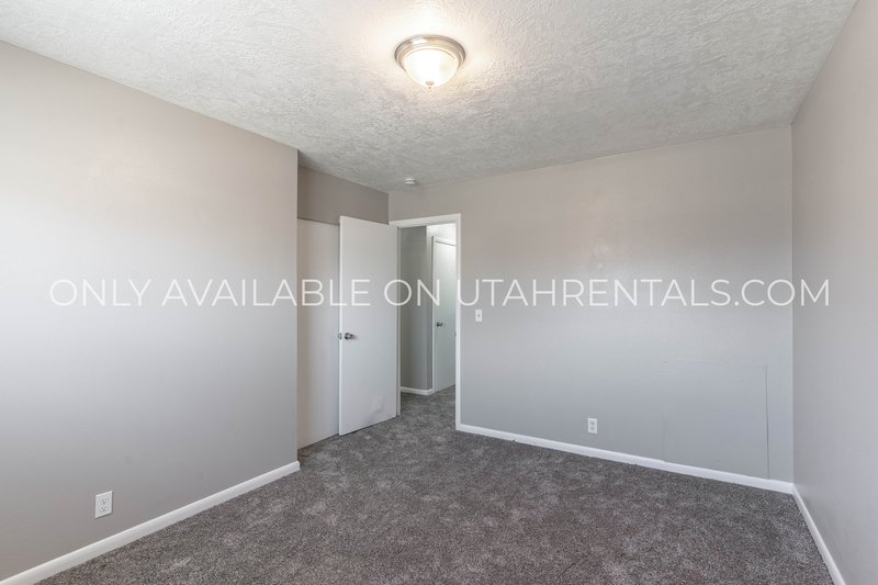 Modern & Spacious West Valley City Duplex – Available Now! property image