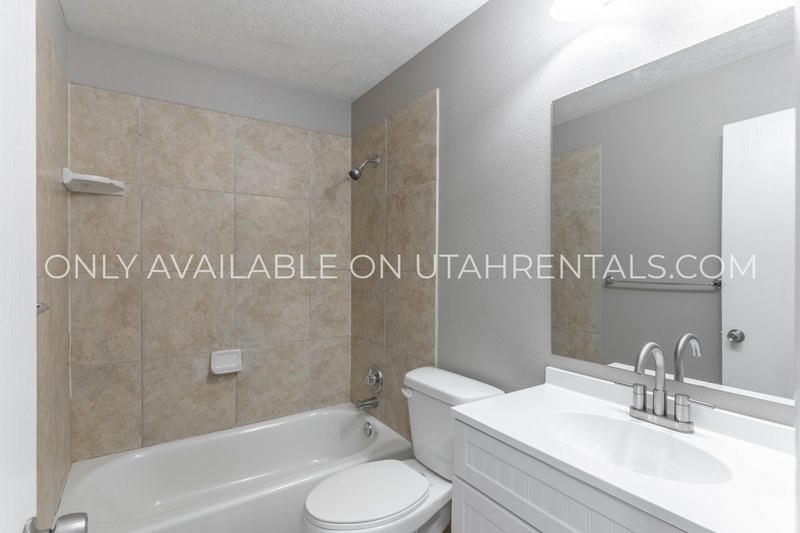 Modern & Spacious West Valley City Duplex – Available Now! property image