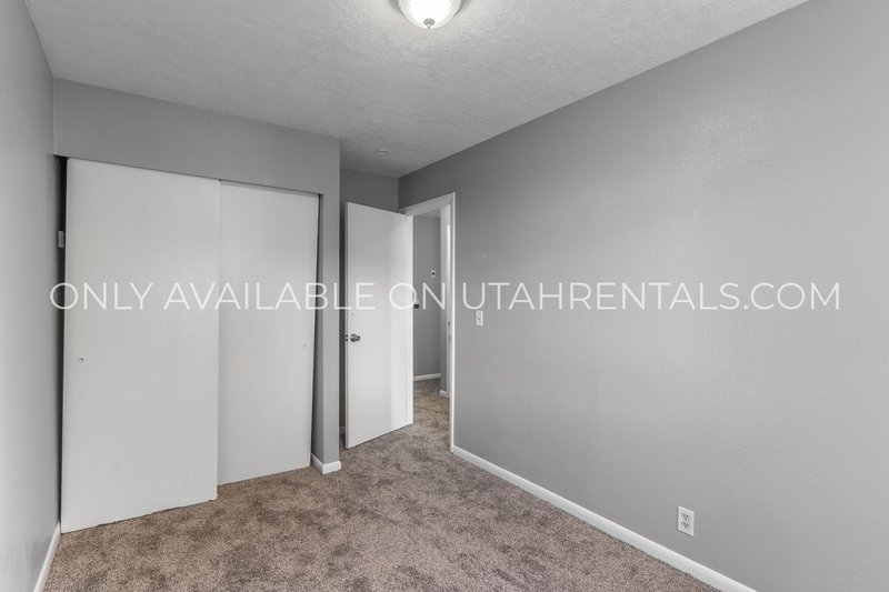 Modern & Spacious West Valley City Duplex – Available Now! property image