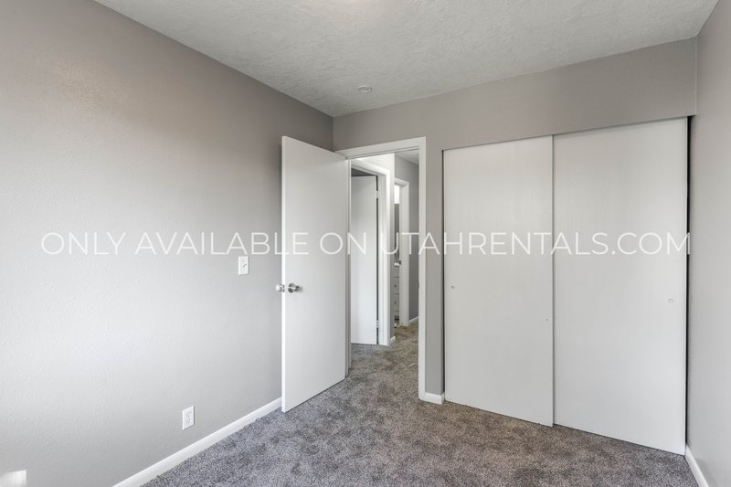 Modern & Spacious West Valley City Duplex – Available Now! property image