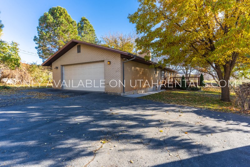 Horse Friendly Home in Gorgeous Genola property image