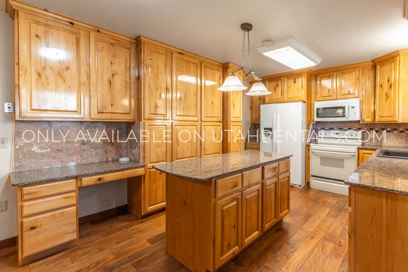 Horse Friendly Home in Gorgeous Genola property image