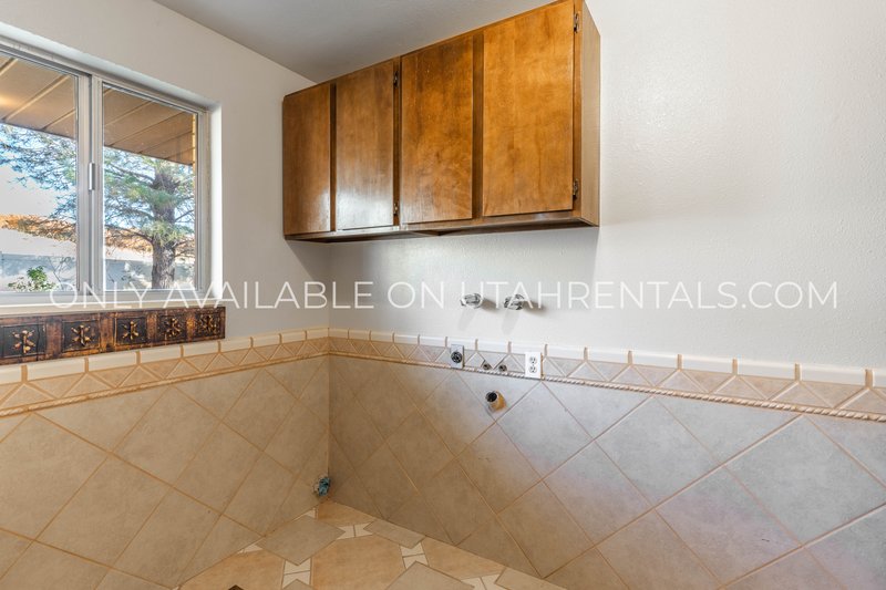 Horse Friendly Home in Gorgeous Genola property image