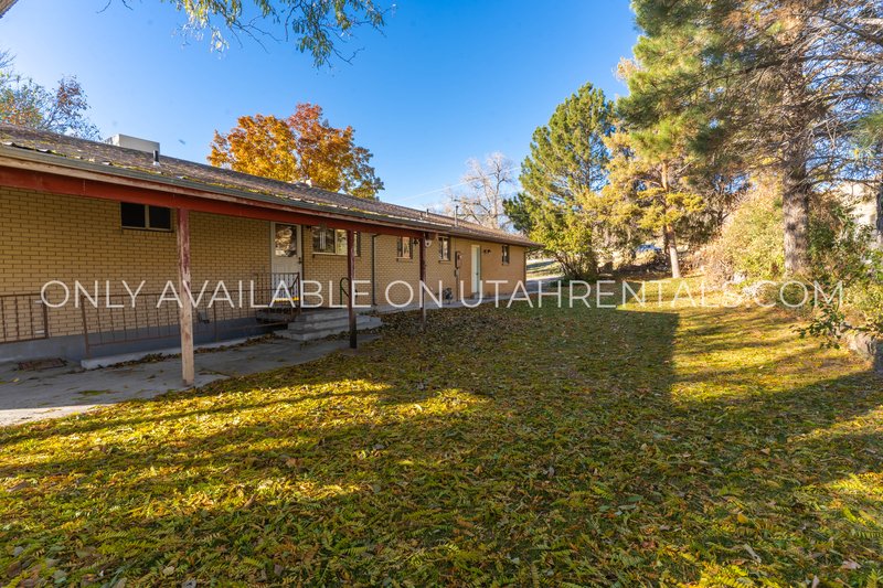 Horse Friendly Home in Gorgeous Genola property image