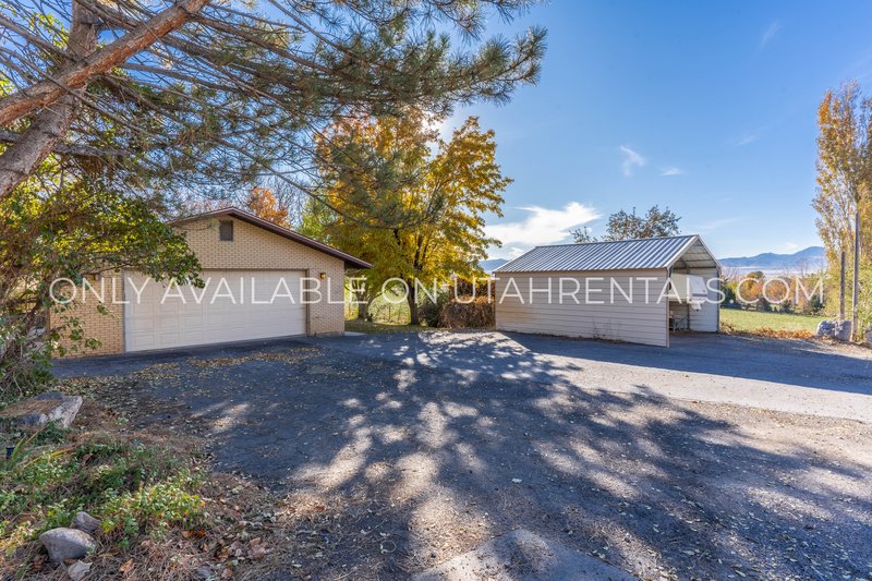 Horse Friendly Home in Gorgeous Genola property image