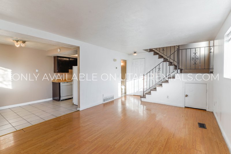 Multi-Level 2 Bed in Midvale! Minutes to I-15 + Carport + Pet Friendly property image