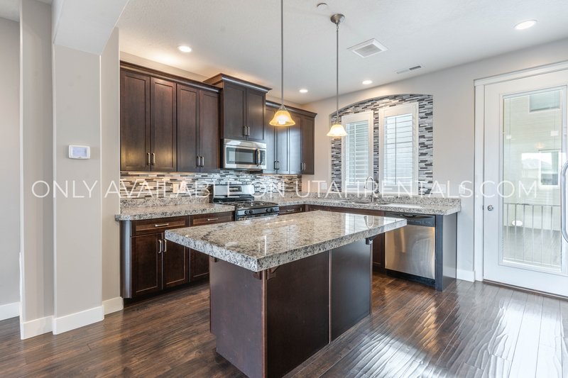 Stylish 3-Bed Home in Daybreak | Prime Location & Modern Living! property image