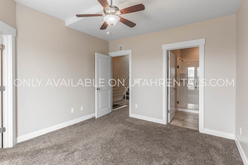 Stylish 3-Bed Home in Daybreak | Prime Location & Modern Living! property image