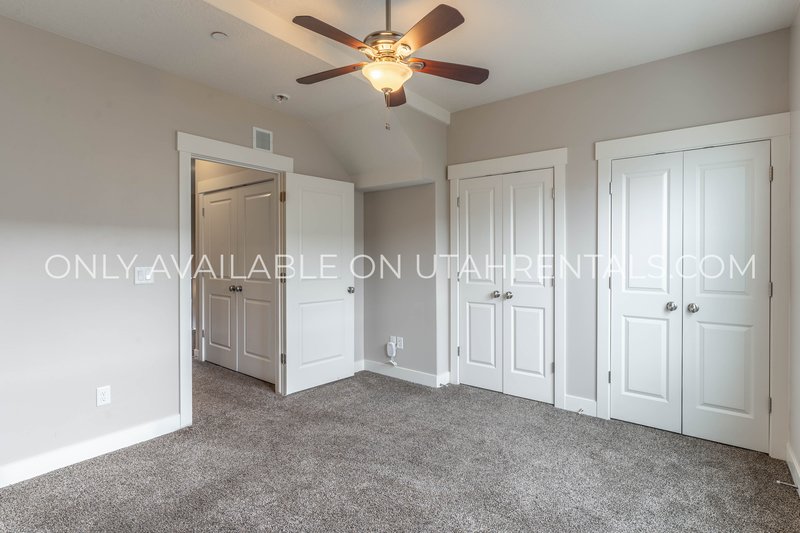 Stylish 3-Bed Home in Daybreak | Prime Location & Modern Living! property image