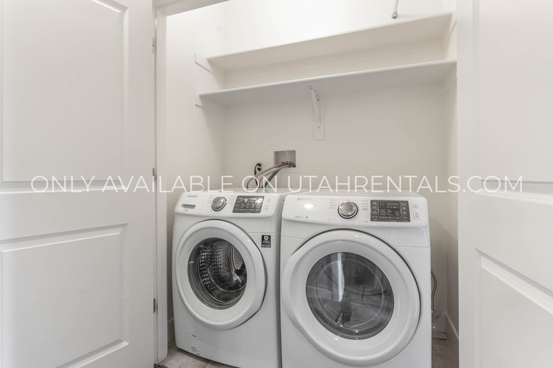 Stylish 3-Bed Home in Daybreak | Prime Location & Modern Living! property image