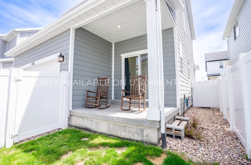 Charming 3-Bed Home in Arrowhead Park – Great Location & Pet-Friendly! property image