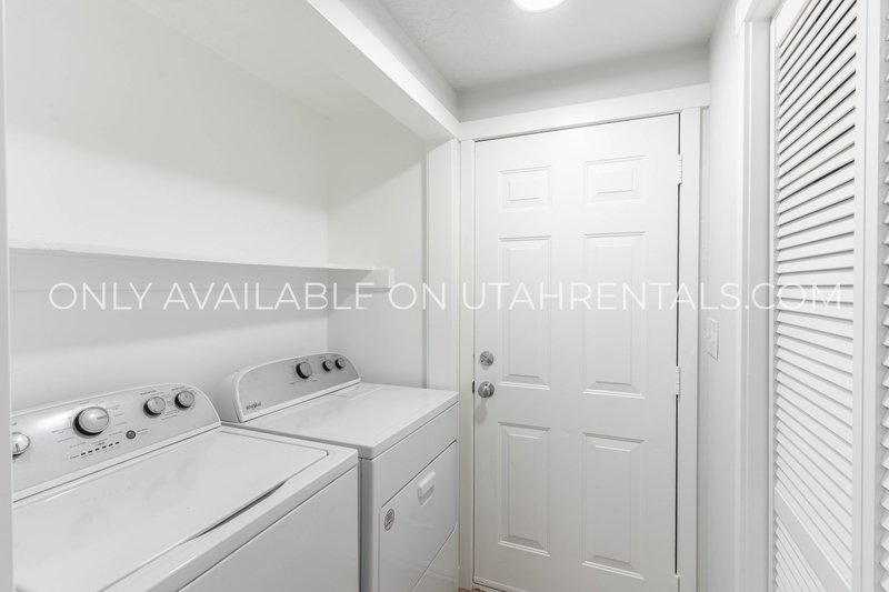 Beautiful Duplex Apartment 4 bd/2 ba property image
