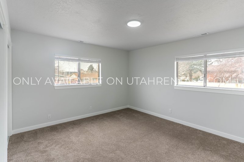 Beautiful Duplex Apartment 4 bd/2 ba property image