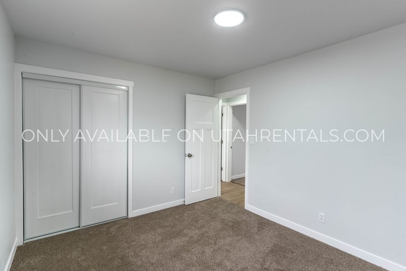 Beautiful Duplex Apartment 4 bd/2 ba property image