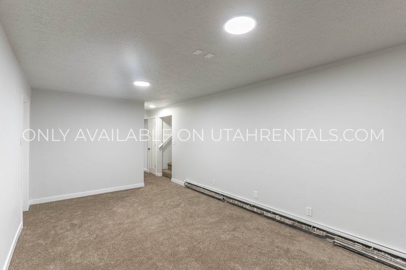 Beautiful Duplex Apartment 4 bd/2 ba property image