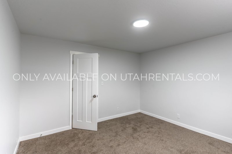Beautiful Duplex Apartment 4 bd/2 ba property image