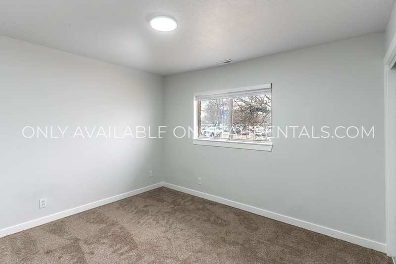 Beautiful Duplex Apartment 4 bd/2 ba property image